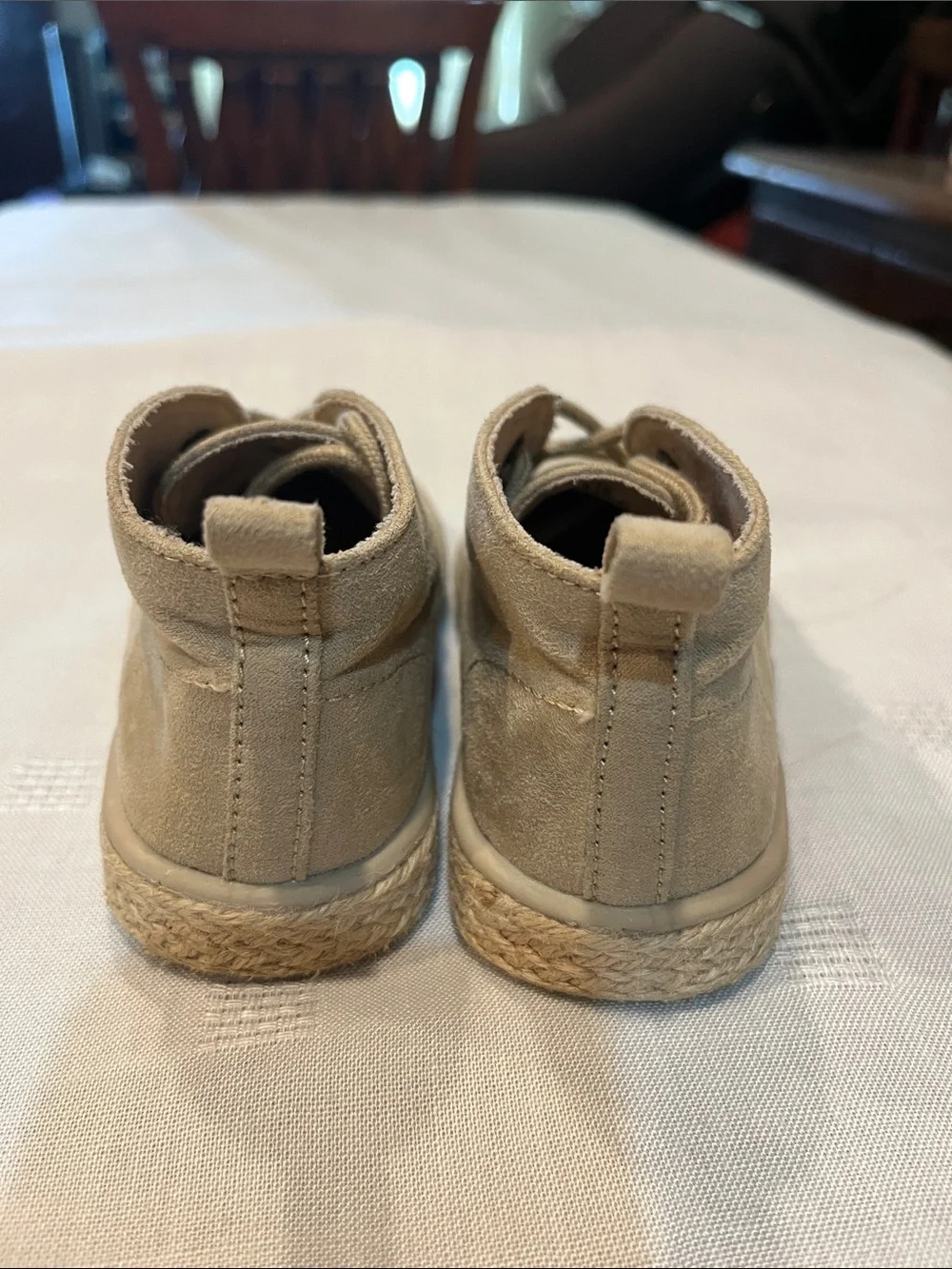 Old Navy Tan Shoes size 9 Kids